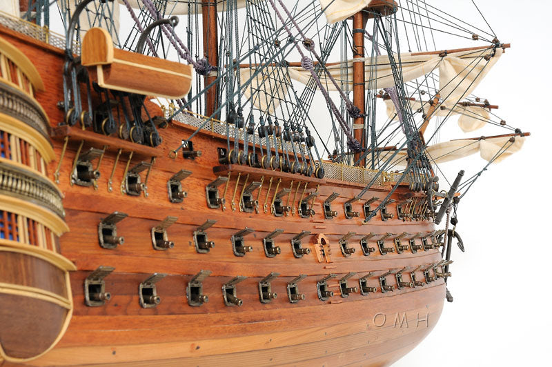 HMS Victory Large With Floor Display Case